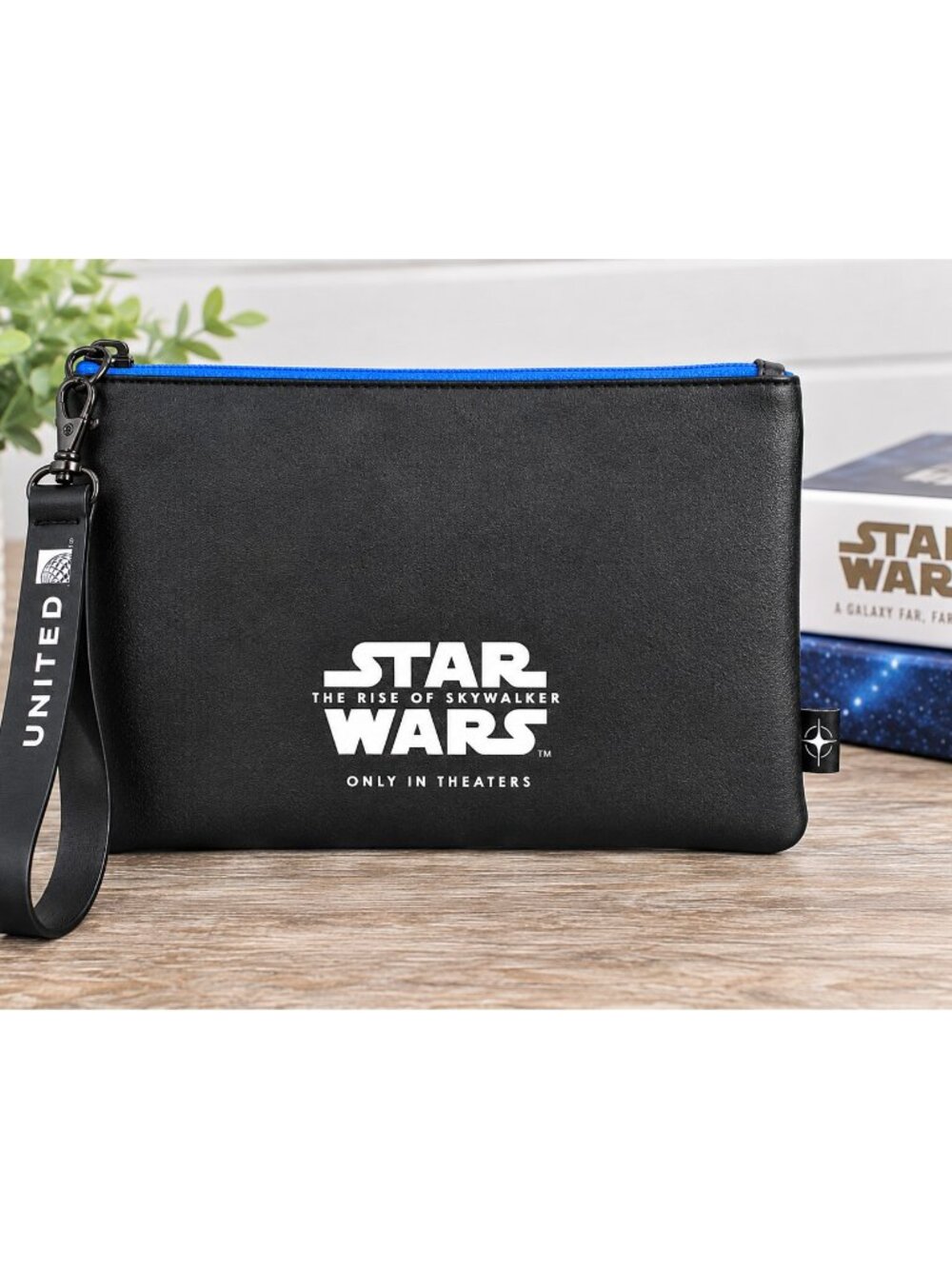 Star Wars Rise of Skywalker United Airlines Collectorโs Promo Wristlet NWOT